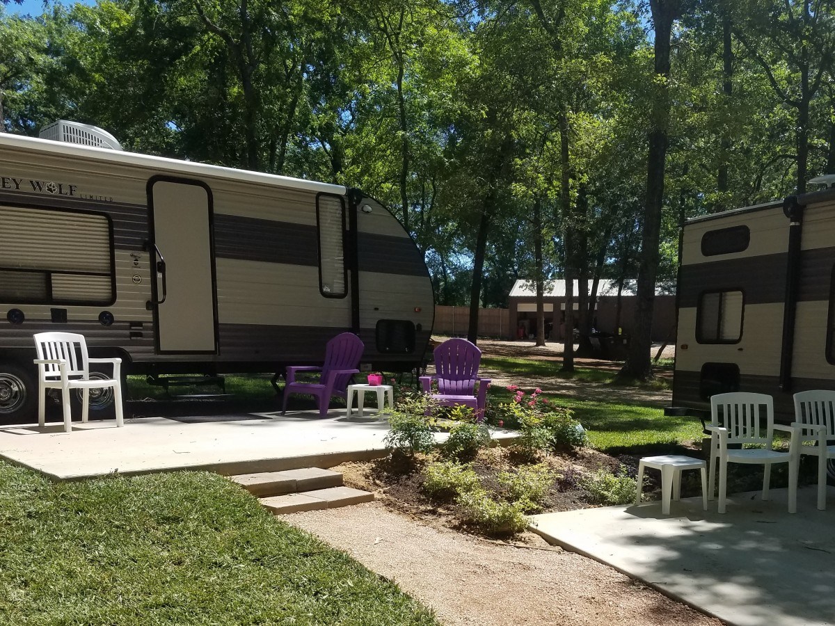 Purple Peacock Resort - Swinger Club in Jacksonville, United States