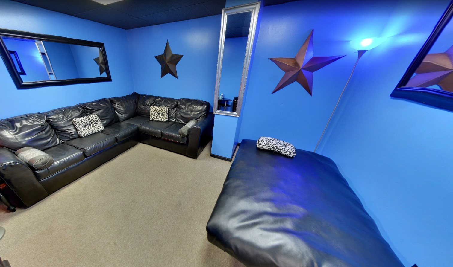 The Spott Lifestyle & Swingers Club Of Kansas City - Swinger Club in Kansas City, United States