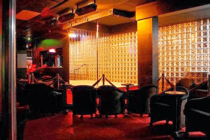 Deja Vu Showgirls Lake City - Nightclub in Lake Forest Park, United States