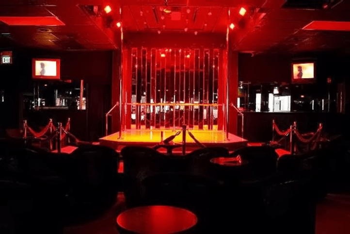 Deja Vu Showgirls Lake City - Nightclub in Lake Forest Park, United States
