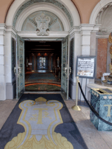Treasures Las Vegas Gentlemen's Club - Nightclub in Las Vegas, United States