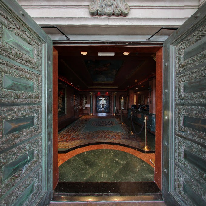 Treasures Las Vegas Gentlemen's Club - Nightclub in Las Vegas, United States
