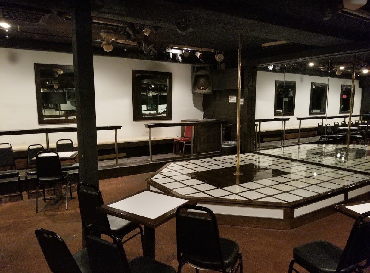 The Outhouse - Nightclub in Lawrence, United States