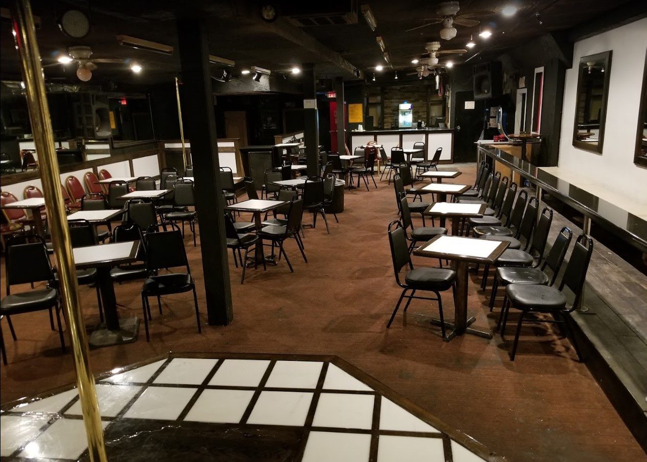 The Outhouse - Nightclub in Lawrence, United States