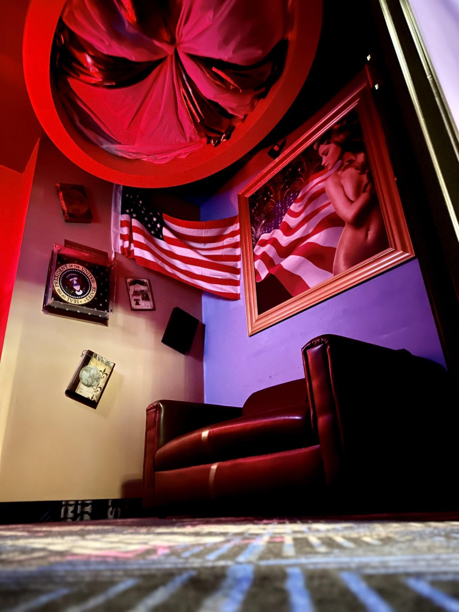 Dream Girls - Nightclub in Lincoln Park, United States