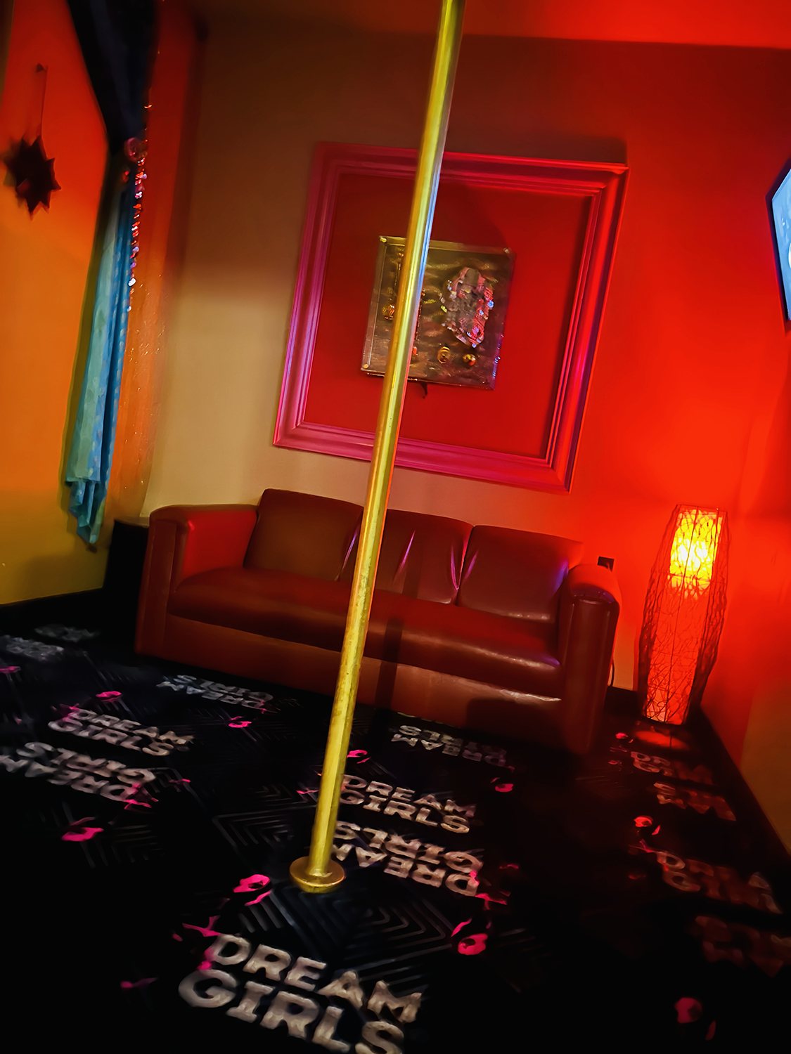 Dream Girls - Nightclub in Lincoln Park, United States
