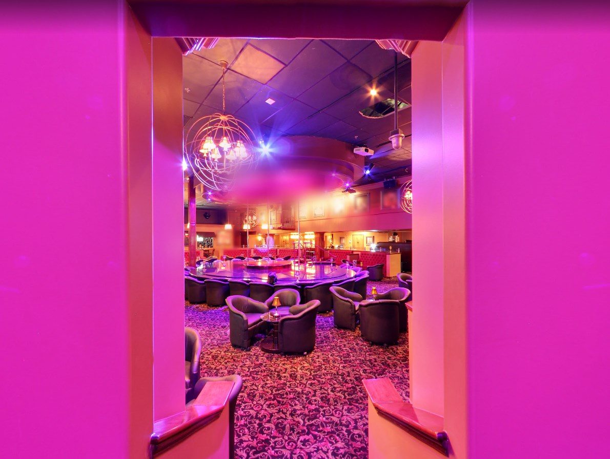 Dames N' Games Topless Sports Bar Los Angeles - Nightclub in Los Angeles, United States