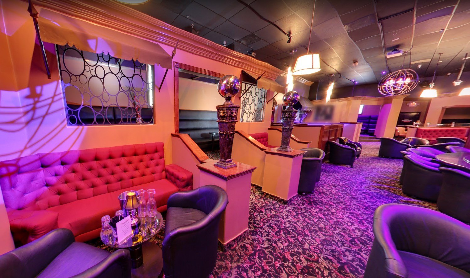 Dames N' Games Topless Sports Bar Los Angeles - Nightclub in Los Angeles, United States
