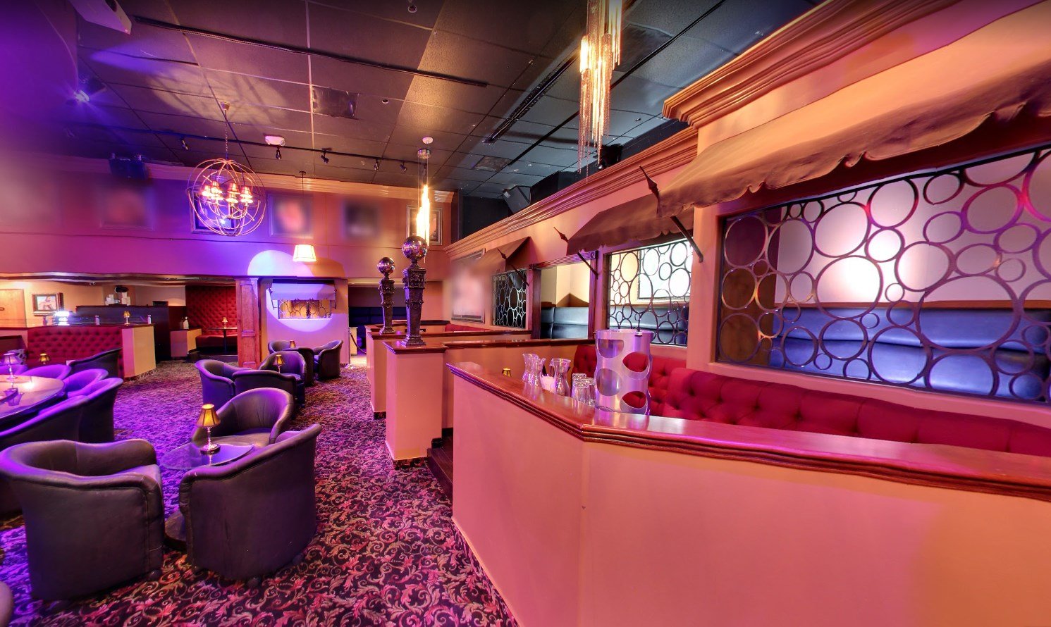 Dames N' Games Topless Sports Bar Los Angeles - Nightclub in Los Angeles, United States