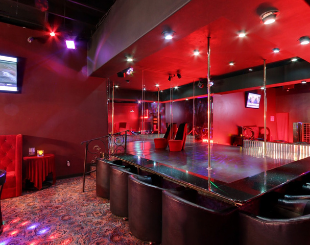 La Vida Gentlemen's Club - Nightclub in Los Angeles, United States