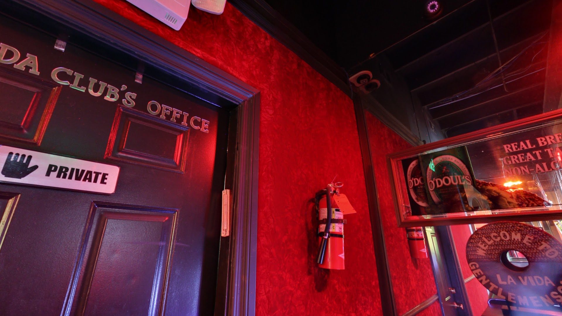 La Vida Gentlemen's Club - Nightclub in Los Angeles, United States