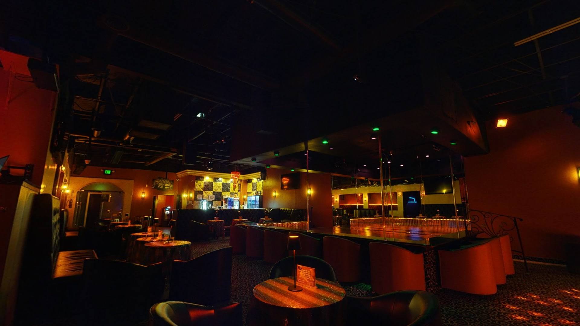 La Vida Gentlemen's Club - Nightclub in Los Angeles, United States