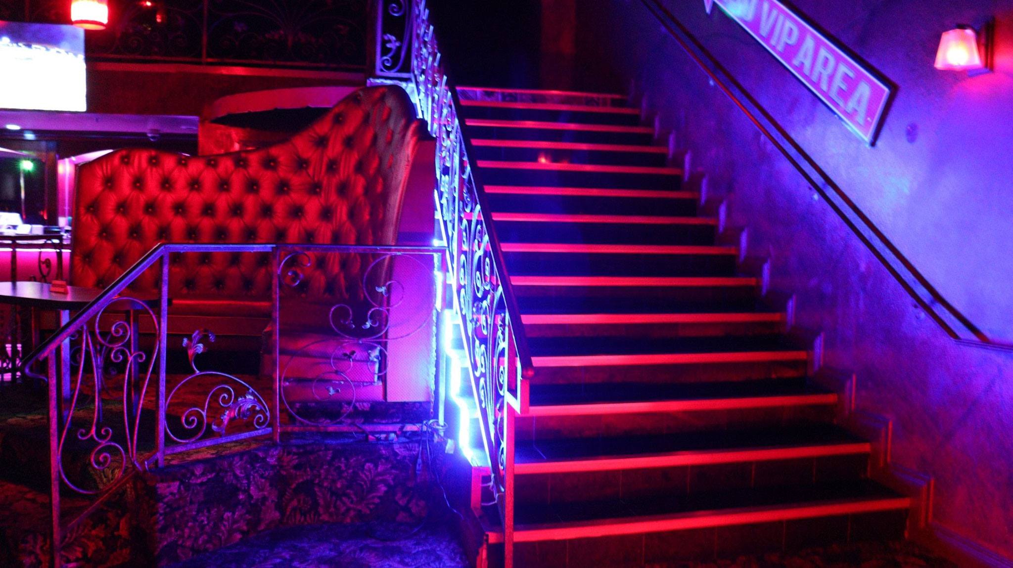 Platinum Showgirls La - Nightclub in Los Angeles, United States