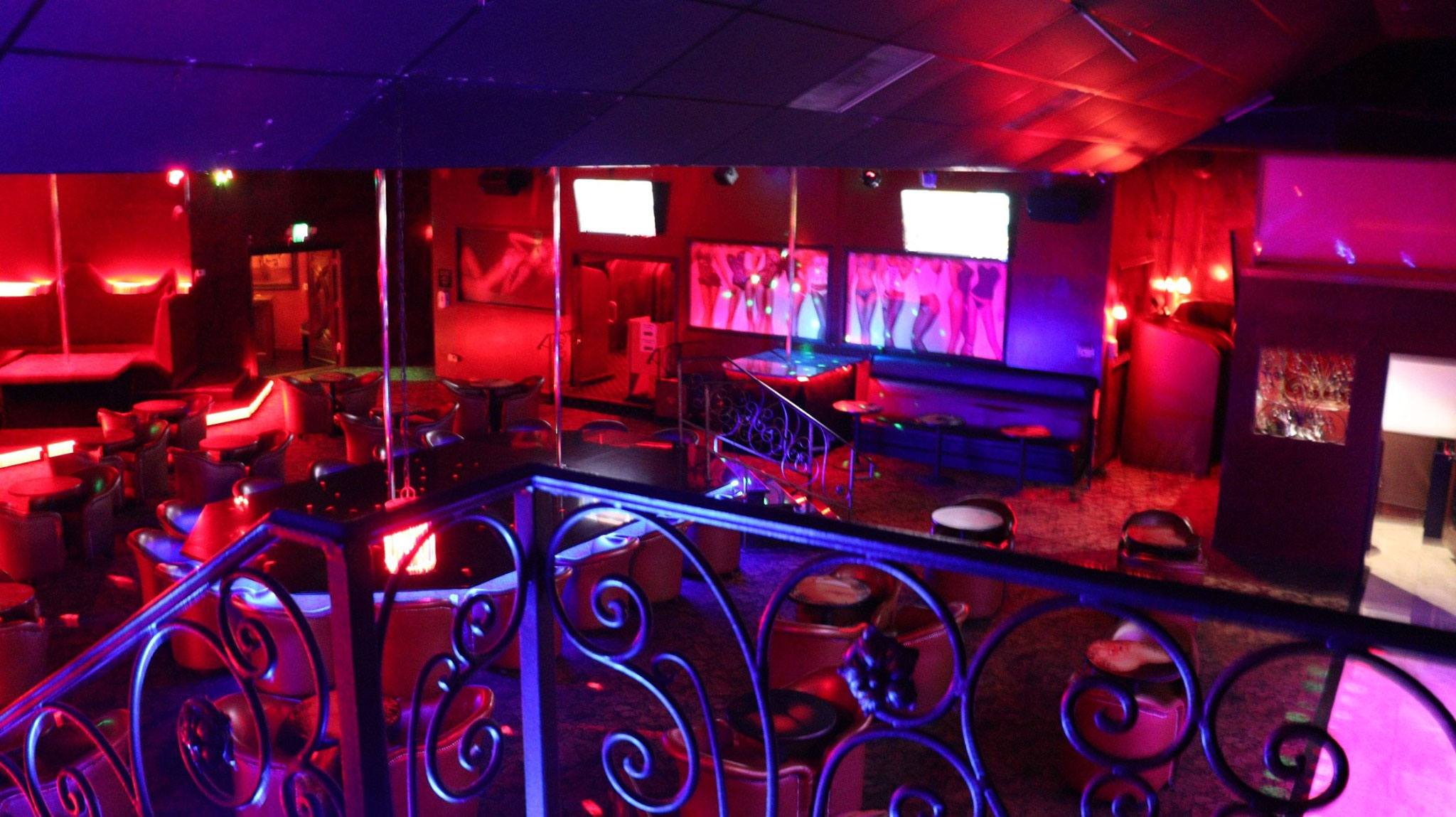 Platinum Showgirls La - Nightclub in Los Angeles, United States