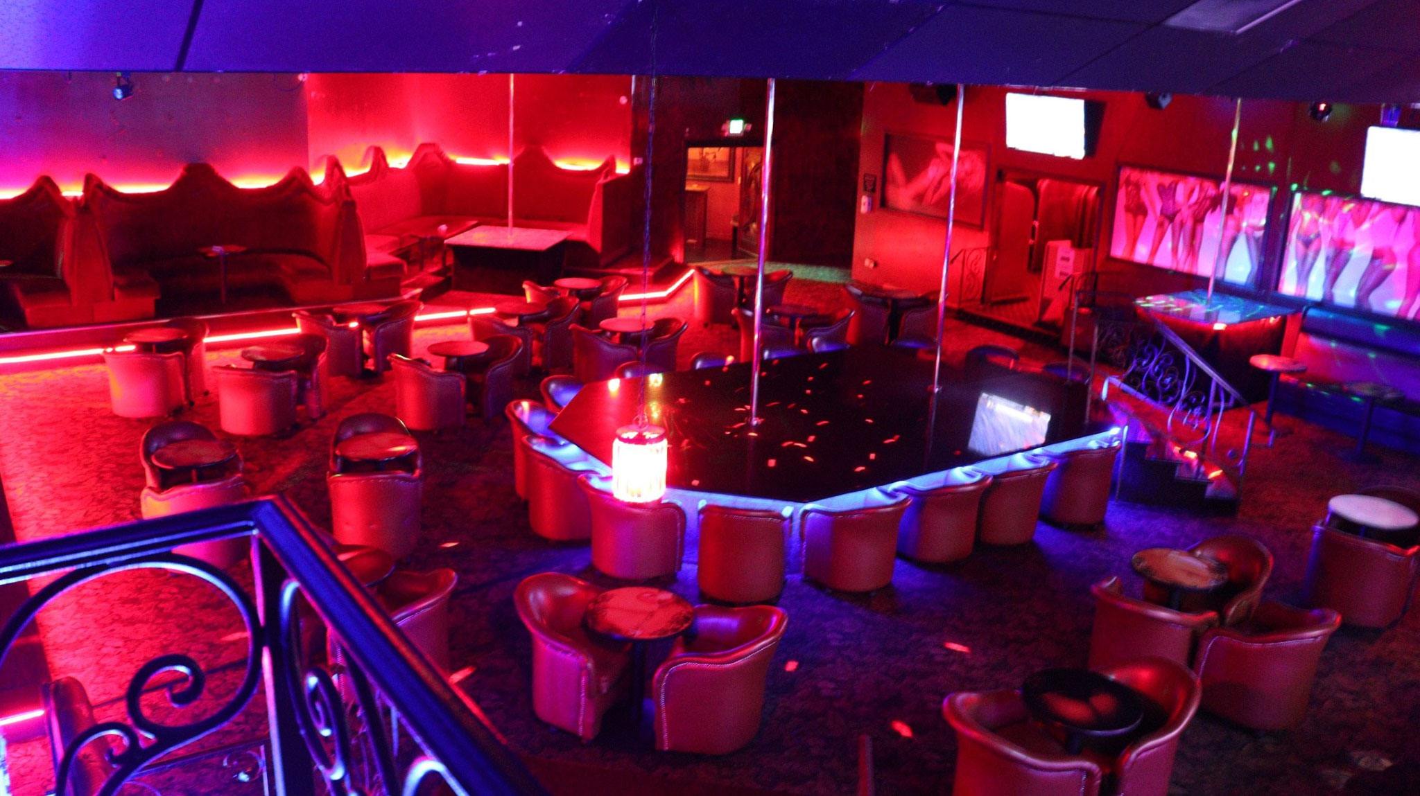 Platinum Showgirls La - Nightclub in Los Angeles, United States