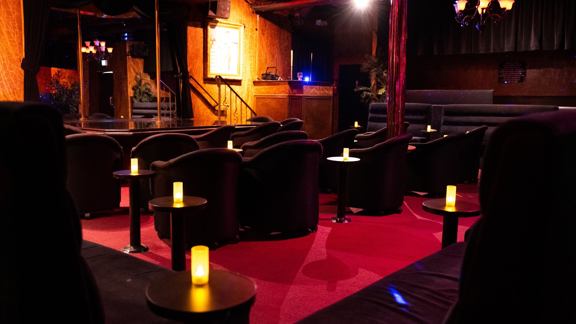 Silver Reign Gentlemen's Club - Nightclub in Los Angeles, United States
