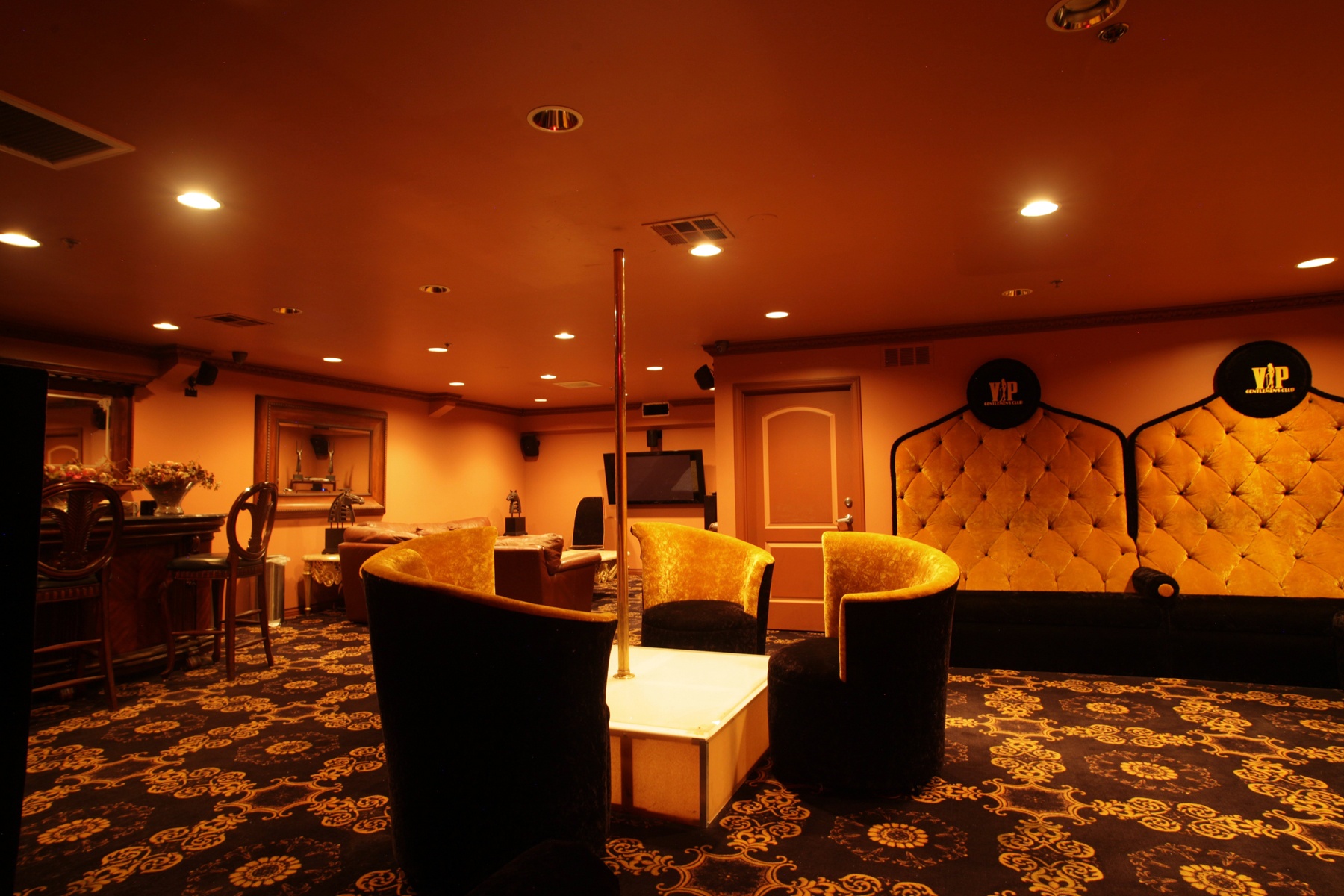 Vip Cabaret - Nightclub in Los Angeles, United States