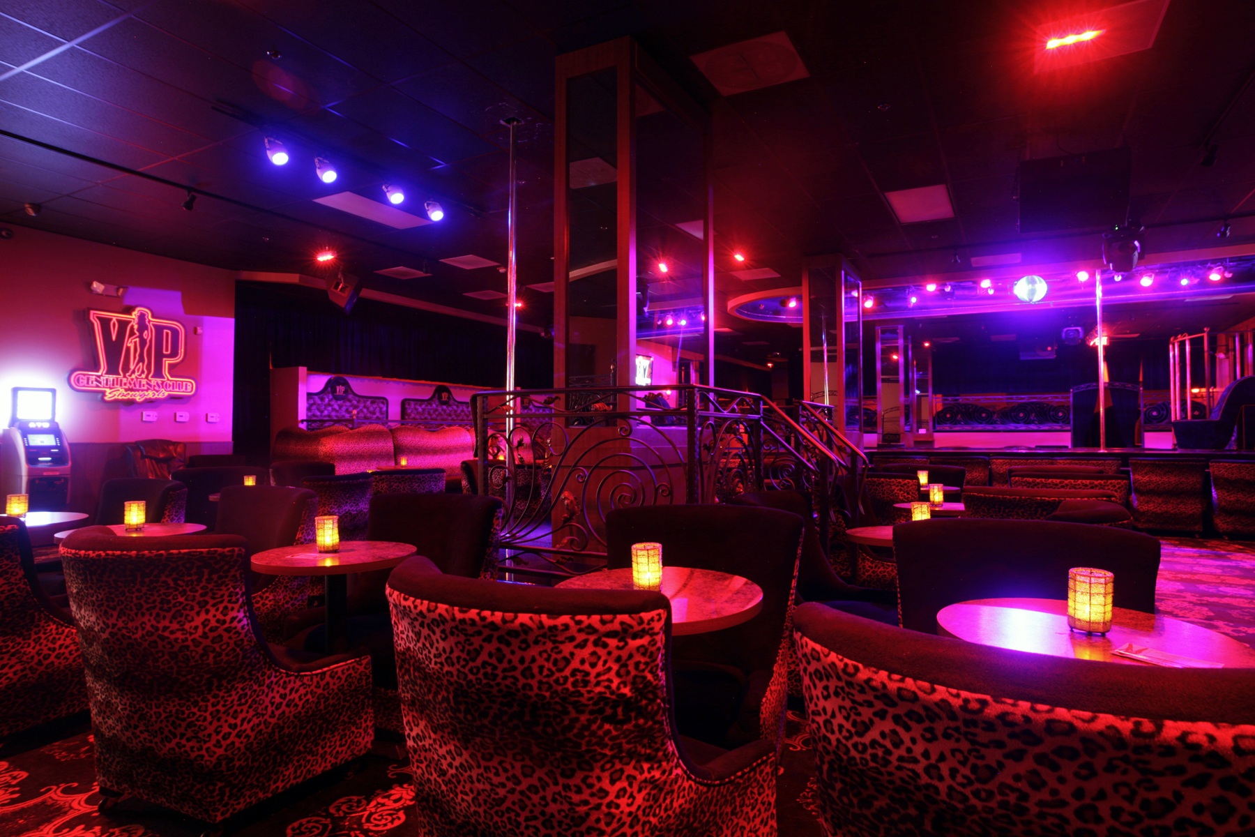 Vip Cabaret - Nightclub in Los Angeles, United States