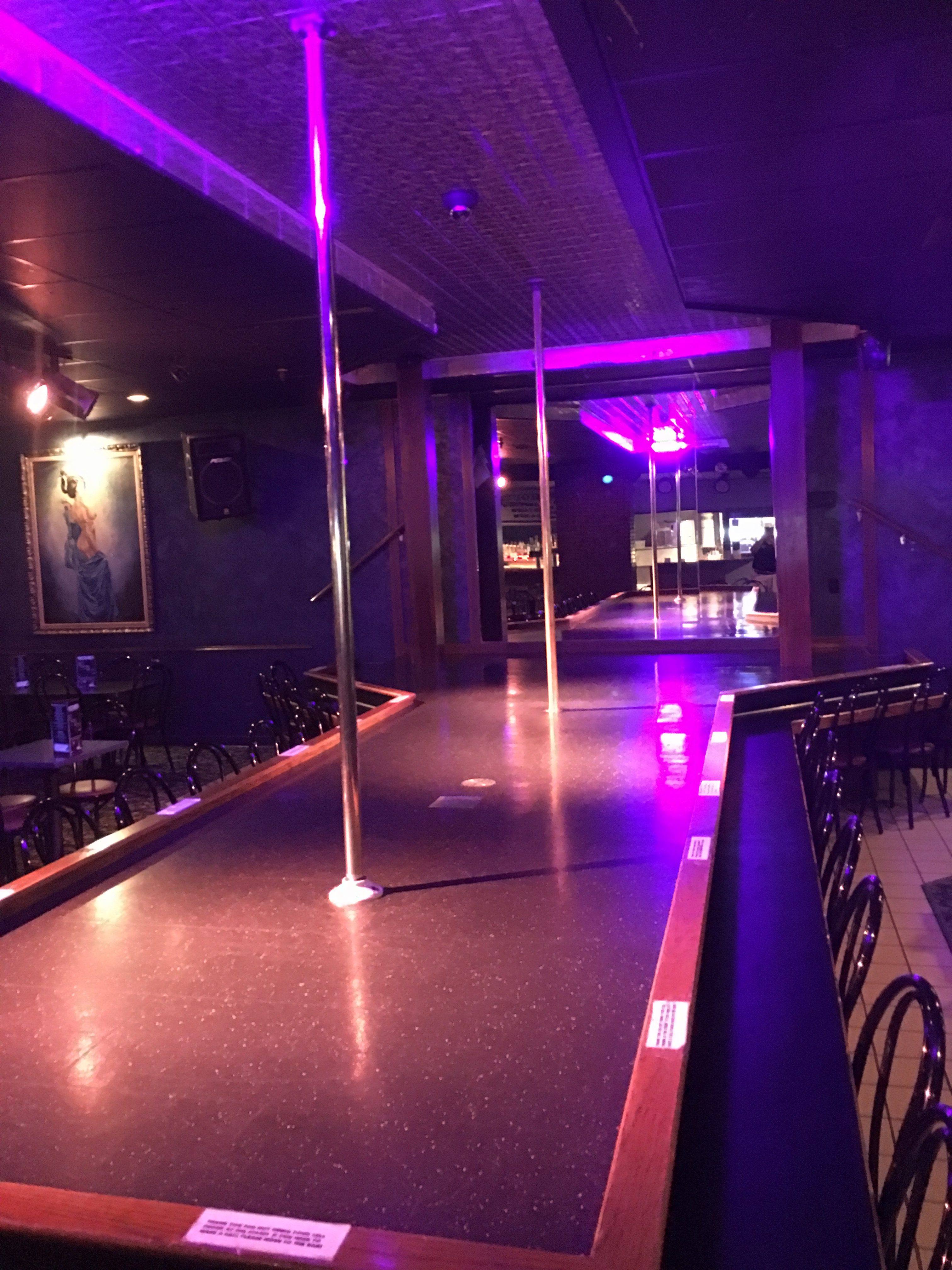 Mettler's Bar - Nightclub in Mankato, United States