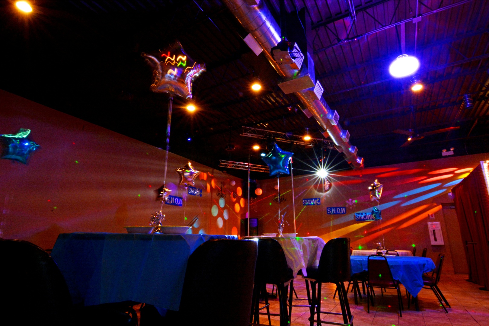 15th Ave Adult Theater - Swinger Club in Melrose Park, United States