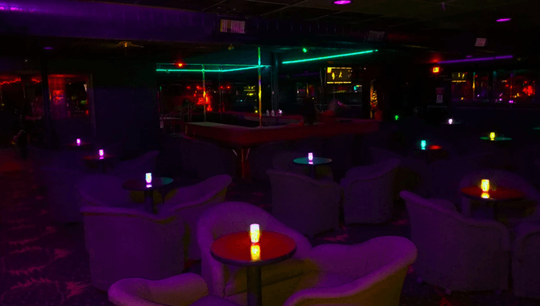 Desert Flame Gentlemen’s Club - Nightclub in Mesa, United States