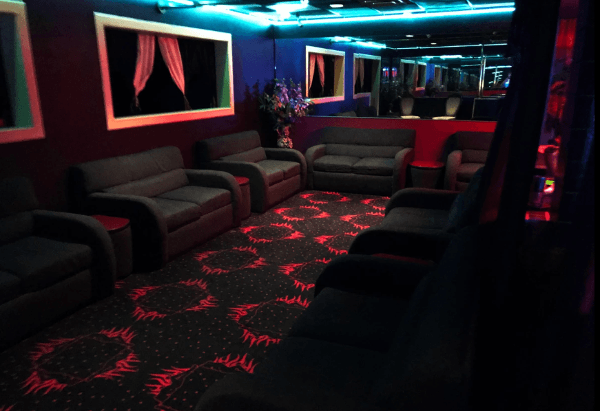 Desert Flame Gentlemen’s Club - Nightclub in Mesa, United States