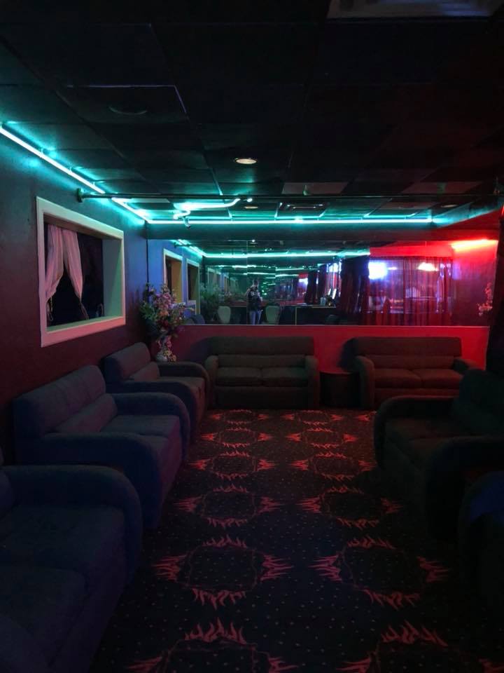 Desert Flame Gentlemen’s Club - Nightclub in Mesa, United States
