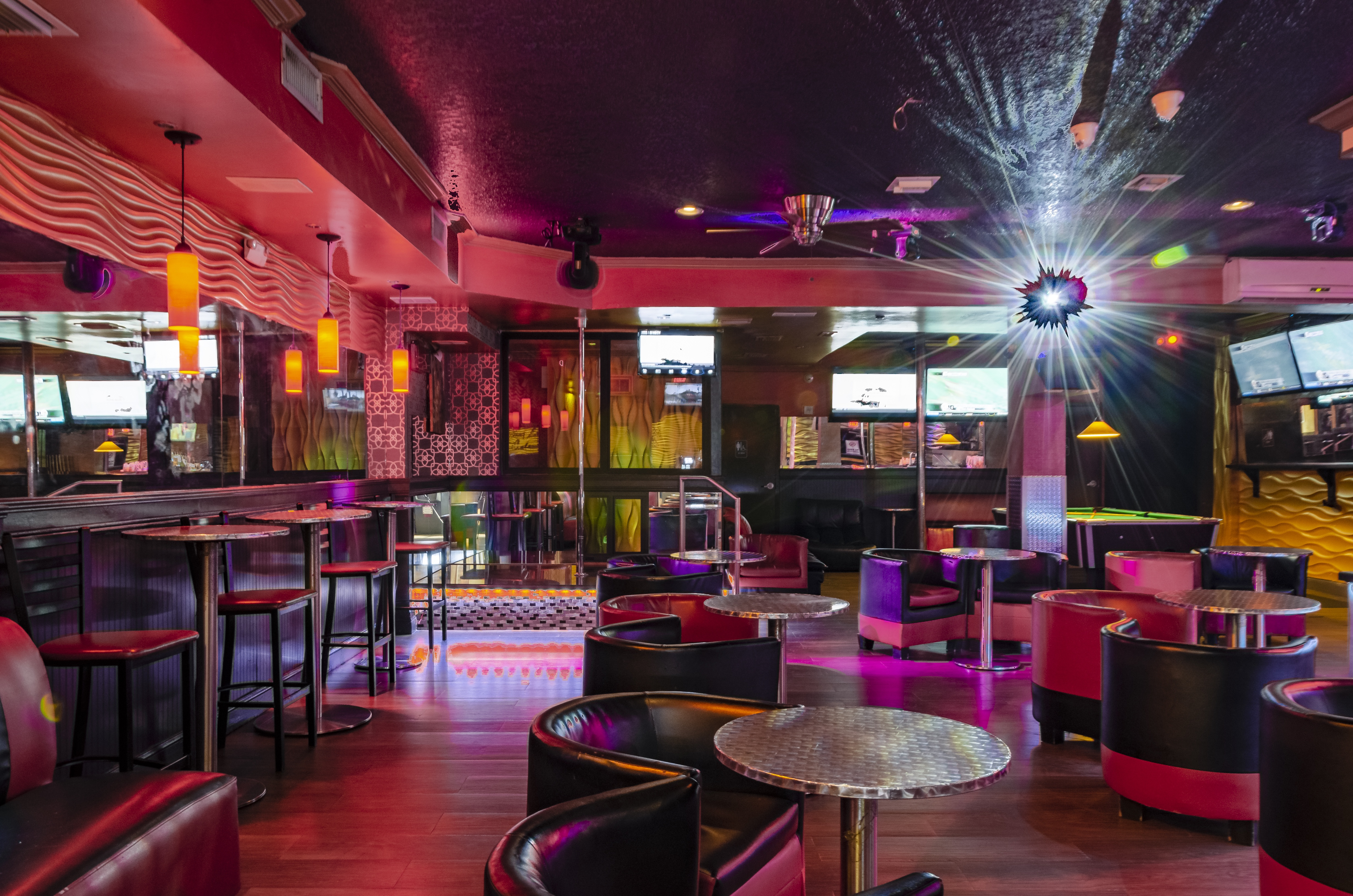 Foxxy Lady Cabaret - Nightclub in Miami, United States