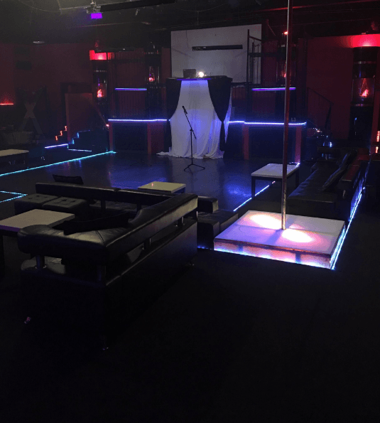 Club SinDay - Swinger Club in Middletown, United States