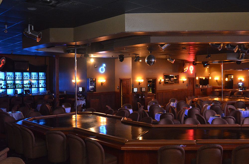 Silk Exotic Gentlemen's Club - Nightclub in Milwaukee, United States