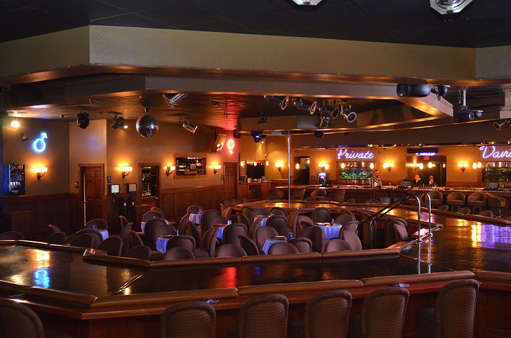 Silk Exotic Gentlemen's Club - Nightclub in Milwaukee, United States
