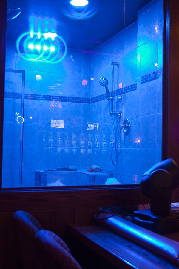 Silk Exotic Gentlemen's Club - Nightclub in Milwaukee, United States