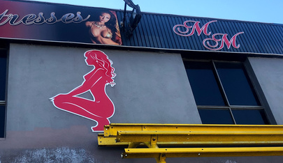 Forever 19 Canberra - Brothel in Mitchell, United States