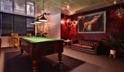 Langtrees Canberra Bar - Brothel in Mitchell, United States