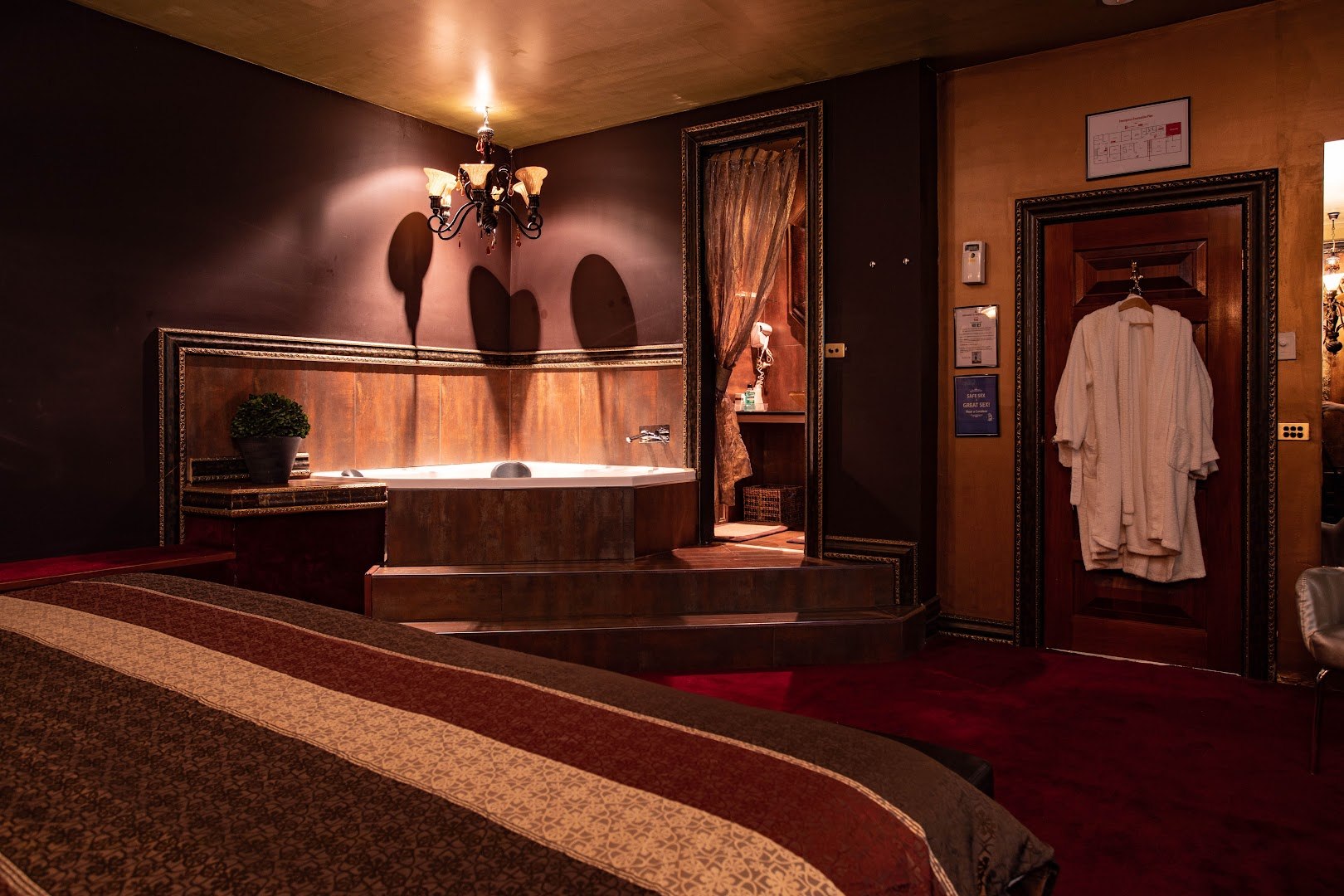Langtrees Canberra Bar - Brothel in Mitchell, United States