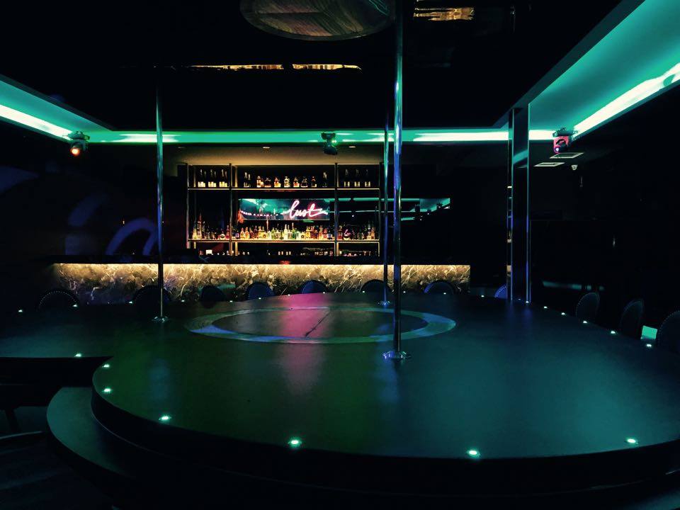 Wanderlust Gentleman's Club - Nightclub in Mitchell, United States