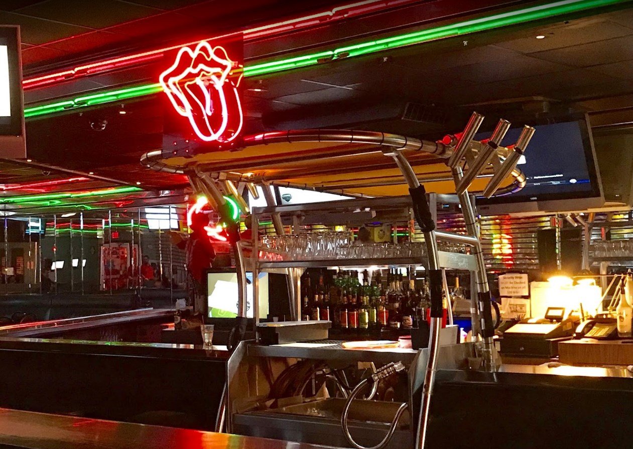 Traffic Light Ltd - Nightclub in Mount Clemens, United States