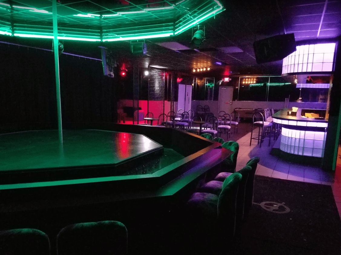 Pure Gold's Crazy Horse - Nashville - Nightclub in Nashville, United States