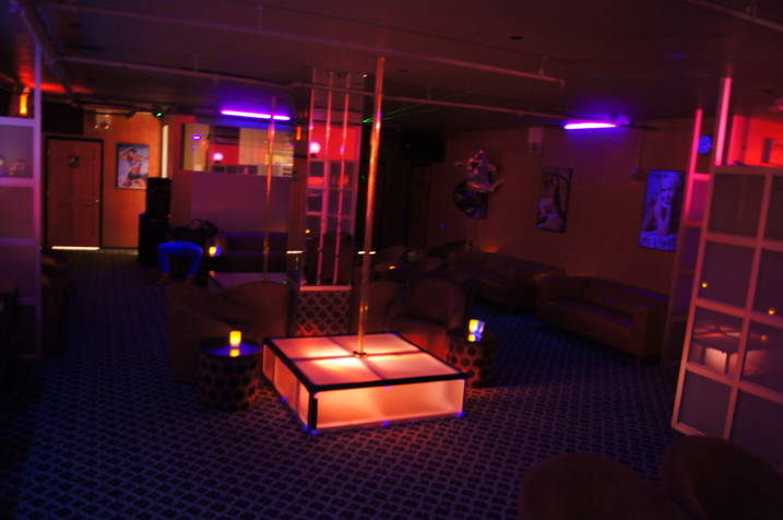 Foxy Gentlemen’s Club - Nightclub in New York, United States