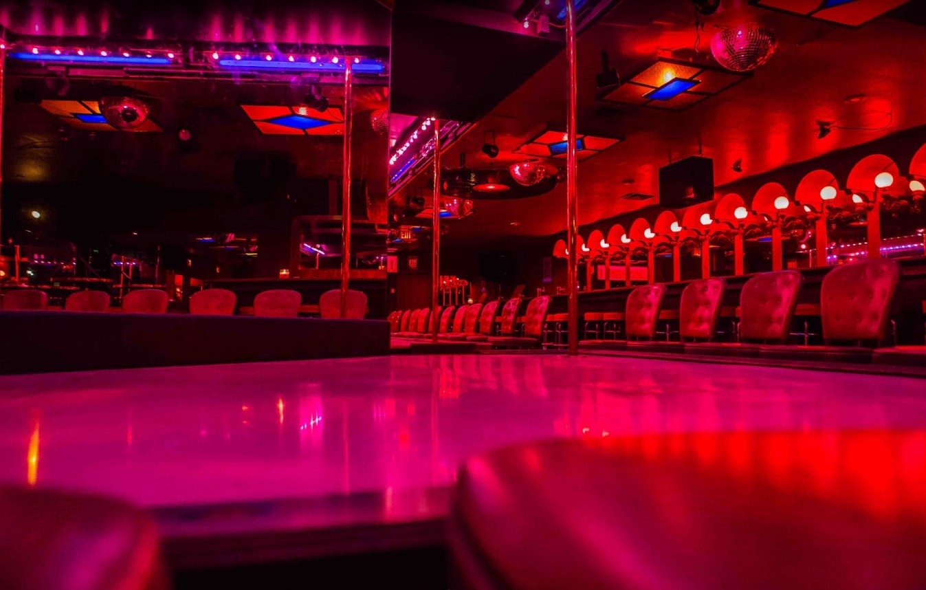 Club Omaha Gentlemen’s Club - Nightclub in Omaha, United States