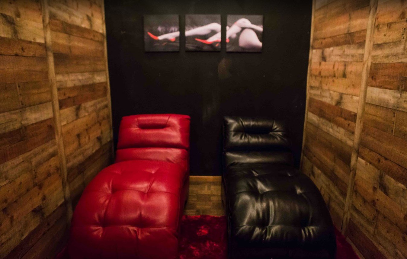 Club Omaha Gentlemen’s Club - Nightclub in Omaha, United States
