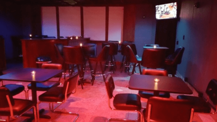 R Place - Swinger Club in Omaha, United States