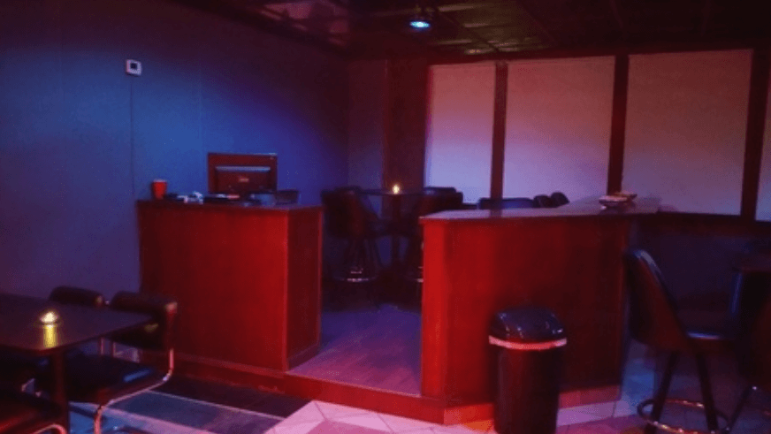 R Place - Swinger Club in Omaha, United States