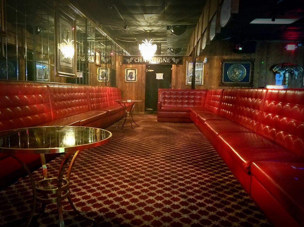 Cleo's Gentlemen's Club - Nightclub in Orlando, United States