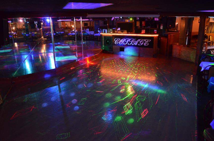 The Cottage - Swinger Club in Orrtanna, United States