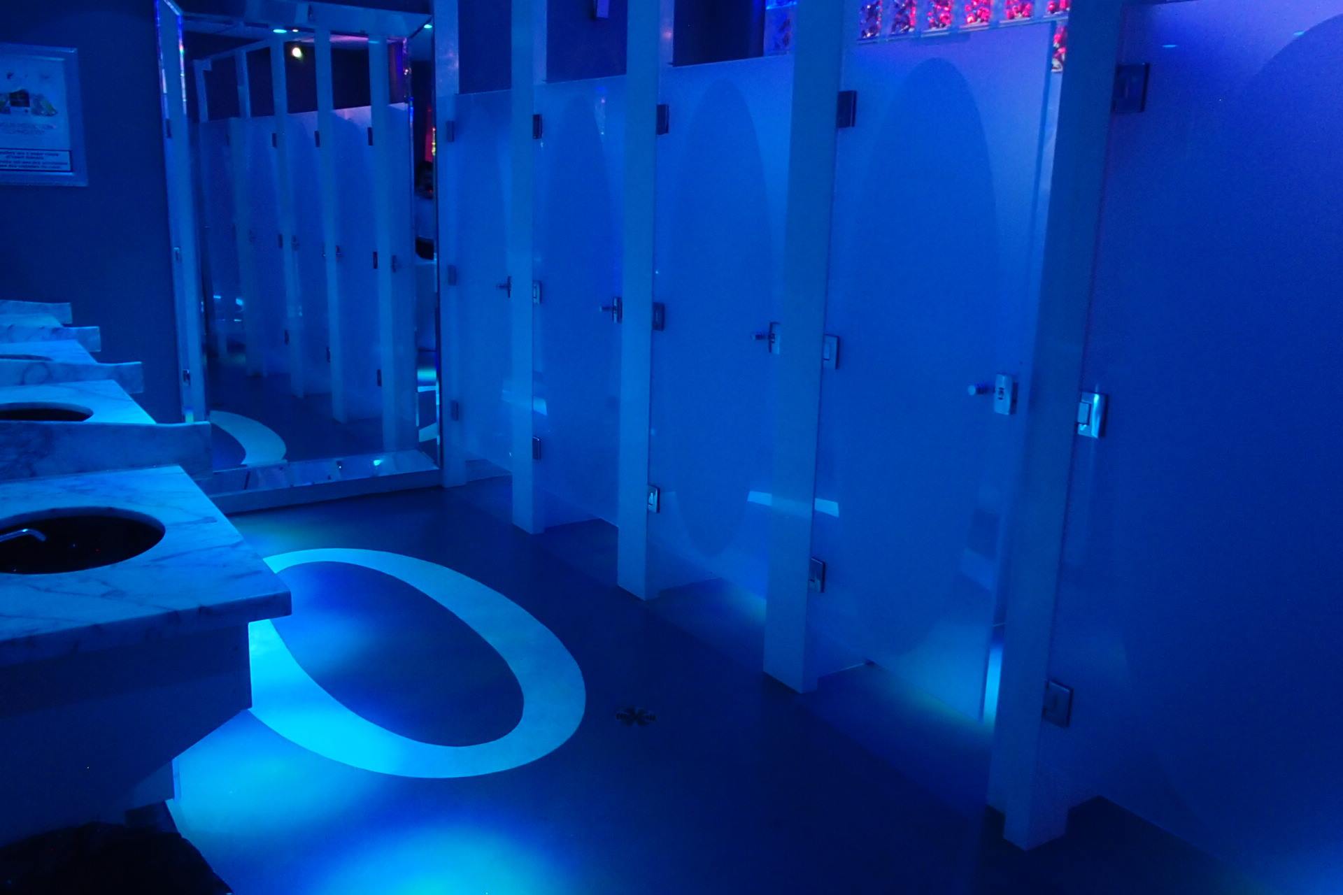 Obsession Swing Lounge - Swinger Club in Ottawa, United States