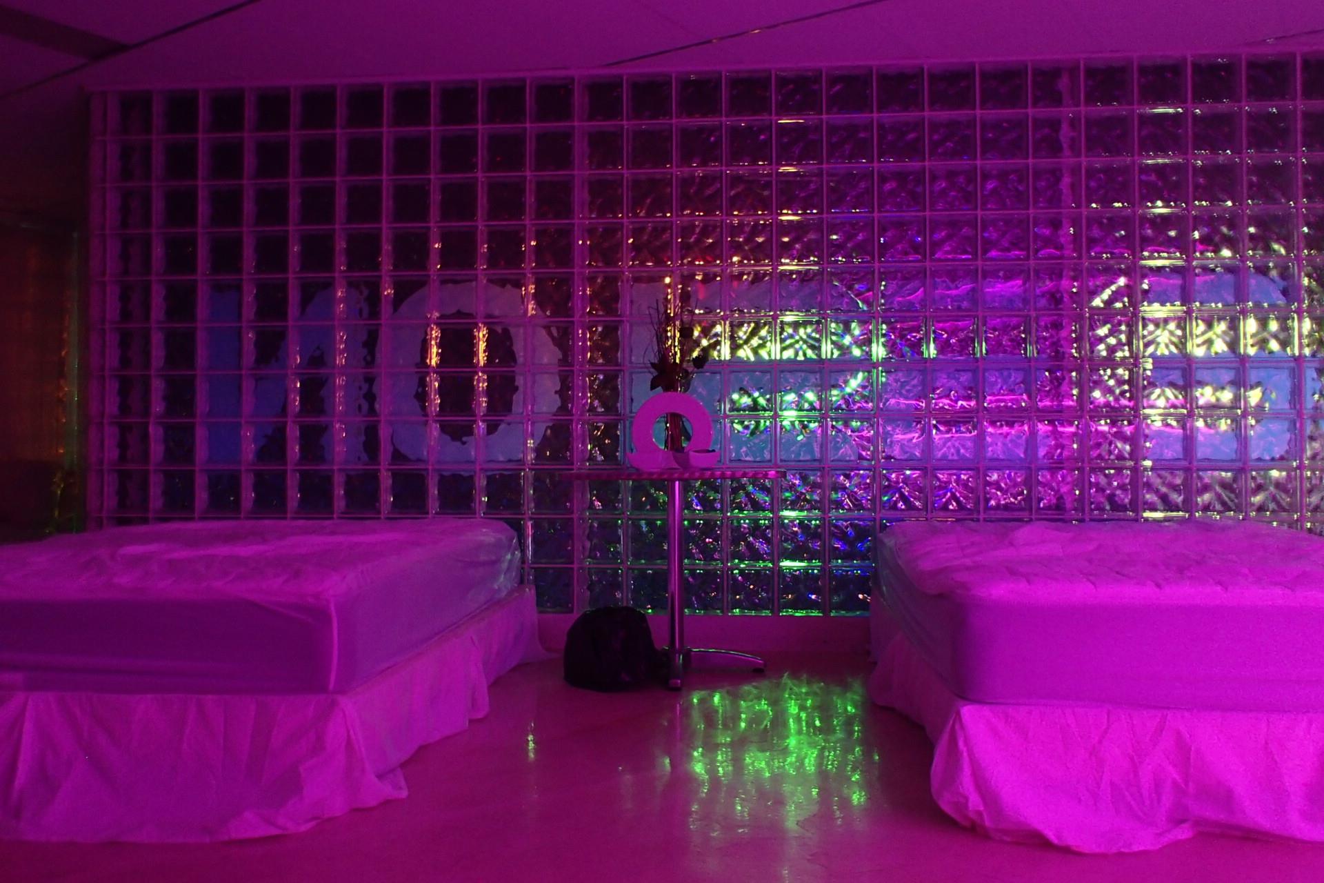 Obsession Swing Lounge - Swinger Club in Ottawa, United States