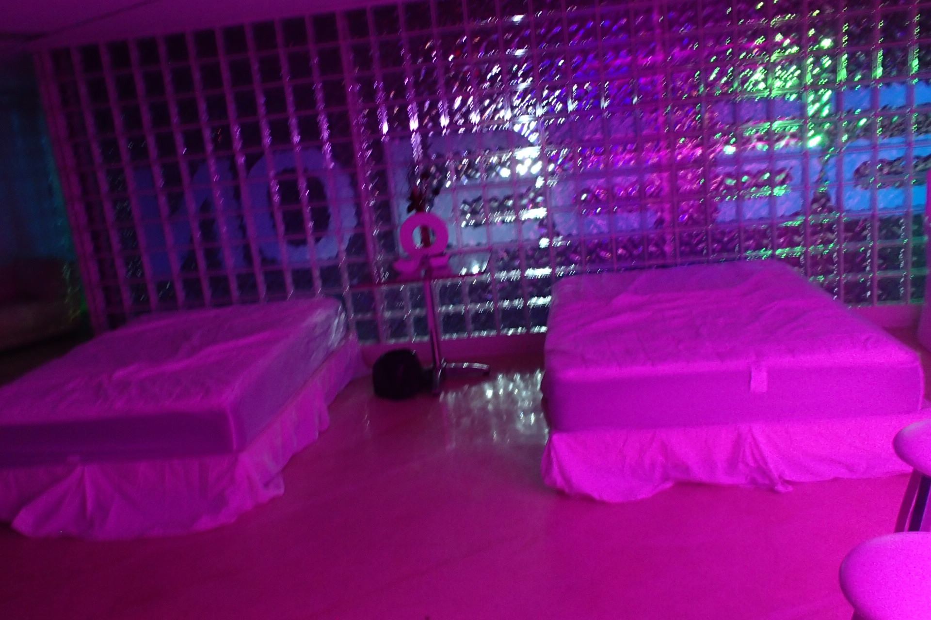 Obsession Swing Lounge - Swinger Club in Ottawa, United States