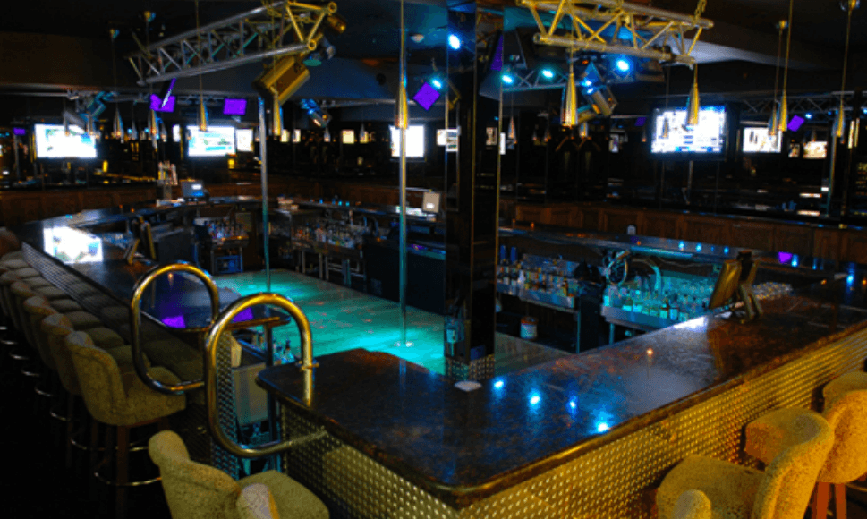 Platinum Dollz Gentlemen's Club & Restaurant - Nightclub in Passaic, United States
