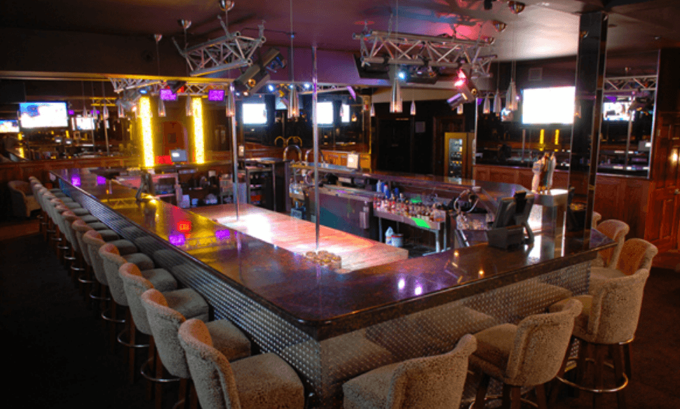 Platinum Dollz Gentlemen's Club & Restaurant - Nightclub in Passaic, United States